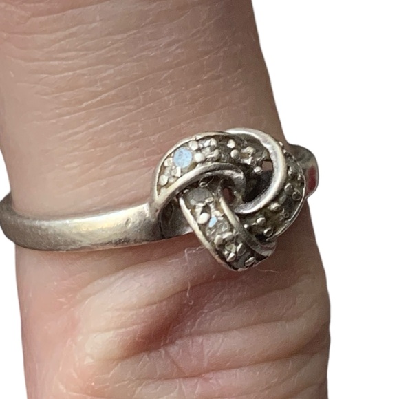 Vintage Diamond Sterling Silver Love Knot Ring Woman’s Jewelry Promise Ring - Picture 6 of 7